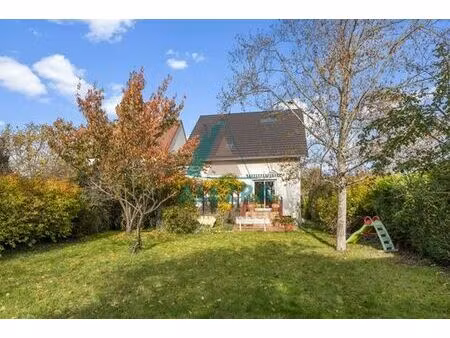 maison de 7 pièces de luxe en vente à le mesnil-le-roi  île-de-france