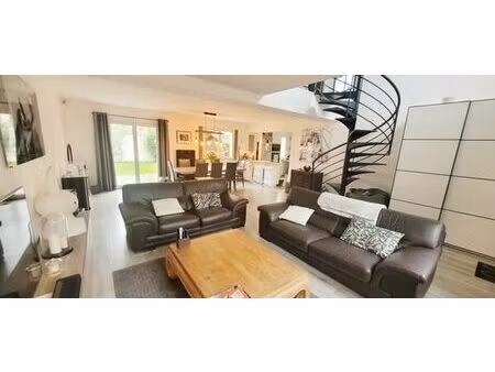 maison de luxe de 6 pièces en vente à suresnes  île-de-france