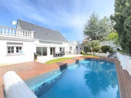 maison de luxe 6 chambres en vente à chennevières-sur-marne  île-de-france