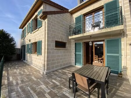 maison de luxe de 4 chambres en vente à la varenne-saint-hilaire  france