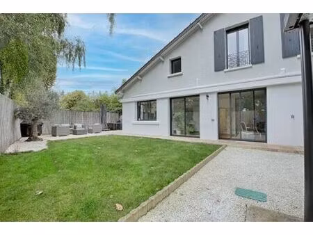 maison de luxe de 111 m2 en vente la varenne-saint-hilaire  france