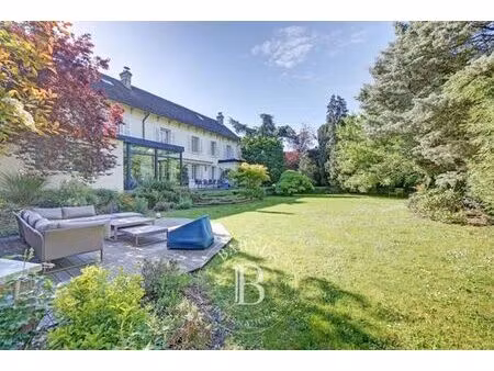 maison de luxe de 13 pièces en vente à le chesnay  île-de-france