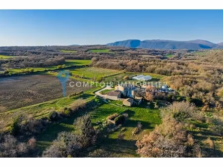 maison de luxe à vendre à saint-martin-de-castillon : 694 500 € | 235m²