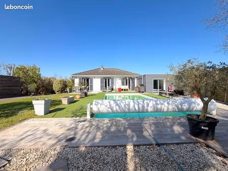 fond d’impasse 800 m tram d - maison traversante plain pied de 145m² 3 ch + bureau + depen