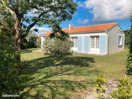 maison 4 chambres sur 800m2 centre saint-denis-d'oléron