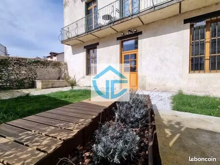 immeuble 14 pièces 314 m²