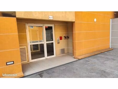 vente cave saine  sécurisée en rez de chaussée