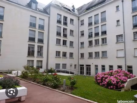 t1 lumineux – hyper-centre de tours – boulevard béranger