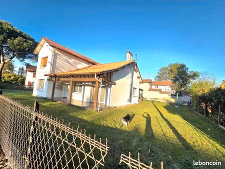 ? maison 130 m² – 4 chambres – jardin 600 m² clôturé – double terrasse – fort potentiel