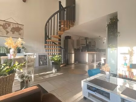 appartement t3 82 m2 - proche colline de puymaure