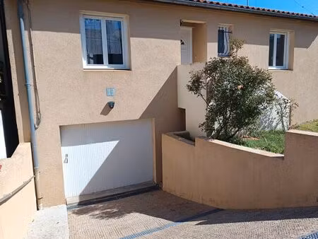 a louer maison 3 chambres et grand terrain clos