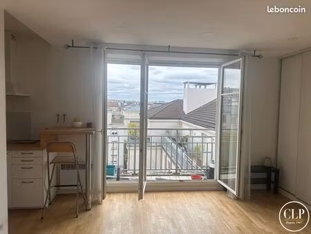 studio 1 pièce 26 m²