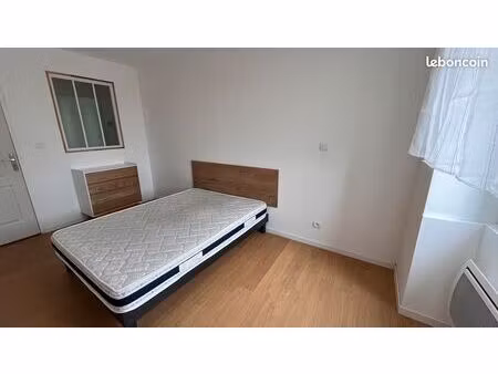 grand t2 avec électroménagers