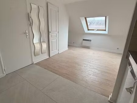 studio- rénové - lumineux- quartier bichon