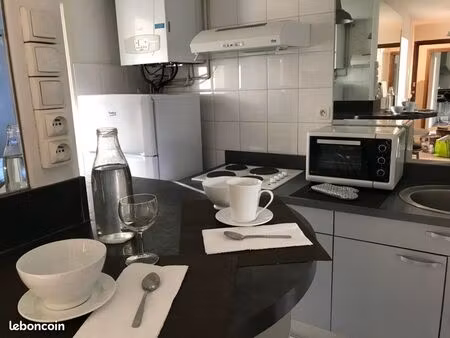 t3 meublé en face du port