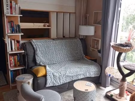 t1 pau université avec balcon et garage