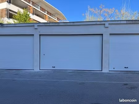 location box double 25m2 bonneveine
