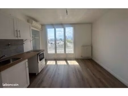 t2 - rue des alliées