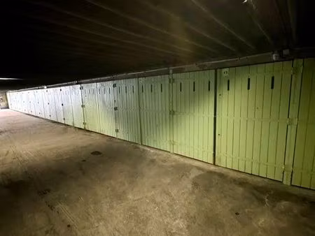 garage/box côte pavée - 13 m2 sécurisé