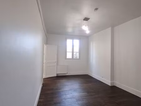 grand appartement f3 + terrasse