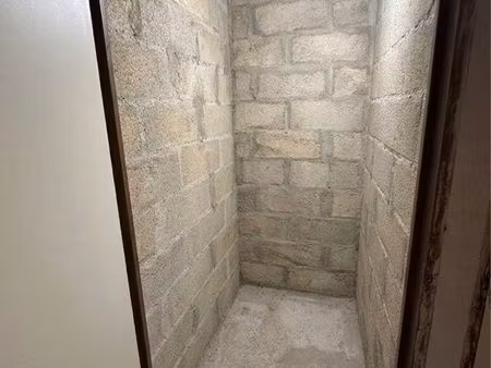 cave ultra sécurisée / résidence privée protégée - 3 m^2