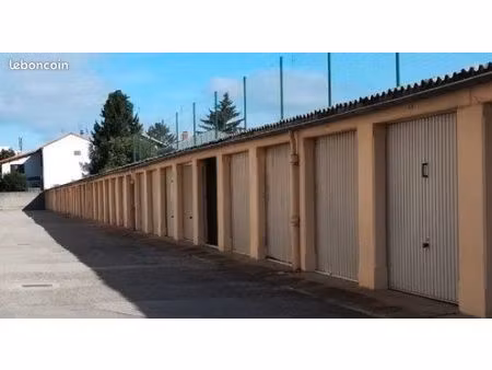 garage parking box fermé sécurisé