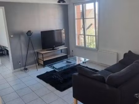 appartement t2 avec balcon et parking privé