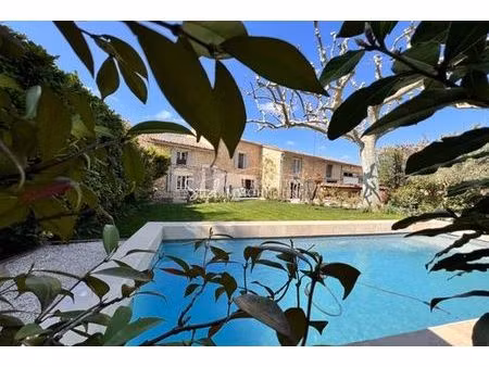 villa de luxe de 4 chambres en vente noves  france