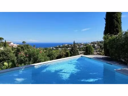 maison de luxe en vente à les issambres  france