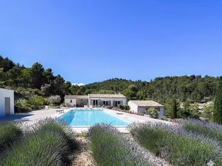 villa de 7 pièces de luxe en vente joucas  provence-alpes-côte d'azur
