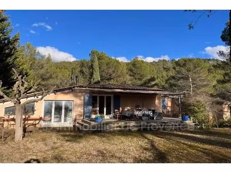 villa de luxe de 4 chambres en vente rognes  france