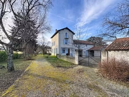 maison de luxe de 6 pièces en vente à saint-genis-laval  auvergne-rhône-alpes