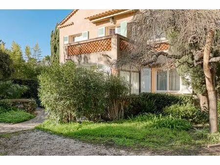 appartement de luxe 4 chambres en vente à saint-tropez  france