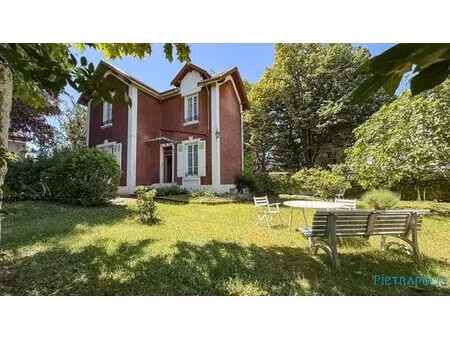 prestigieuse maison en vente bron  france