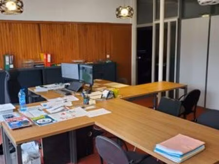 prestigieux bureau de 73 m2 en location - le chambon-sur-lignon  france