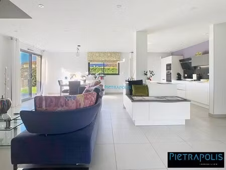 maison de 6 pièces de luxe en vente à saint-georges-de-reneins  auvergne-rhône-alpes