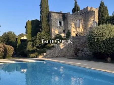 maison de luxe de 15 pièces en location à uzès  occitanie