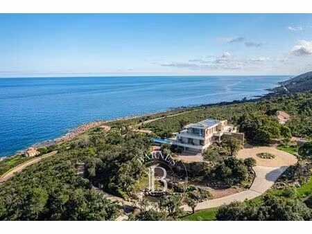 villa de luxe de 7 chambres en location sari-solenzara  france