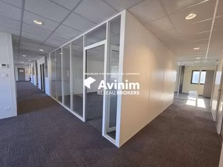 bureau de prestige de 447 m2 en location - annecy  france