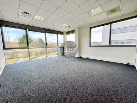 bureau prestigieux de 309 m2 en location - dardilly  france