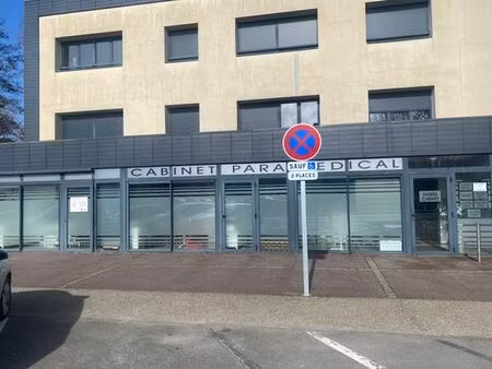 prestigieux bureau de 165 m2 en location - eu  france