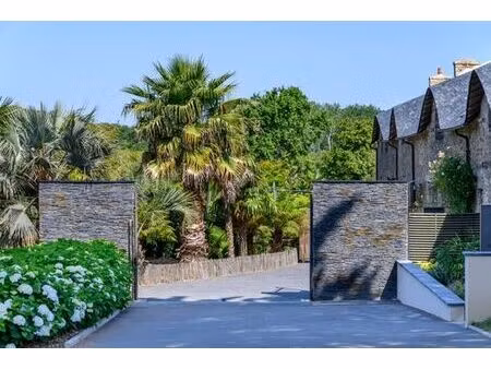 ferme haut de gamme de 13 pièces en location baden  bretagne