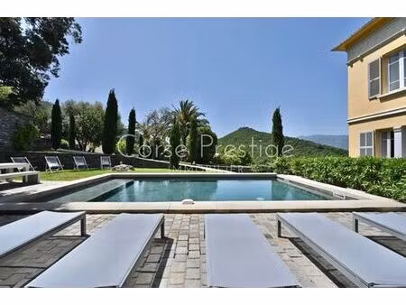prestigieux château de 420 m2 en location - saint-florent  corse