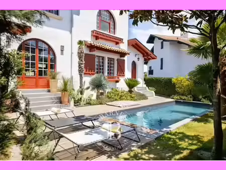maison de luxe de 6 pièces en location à biarritz  nouvelle-aquitaine