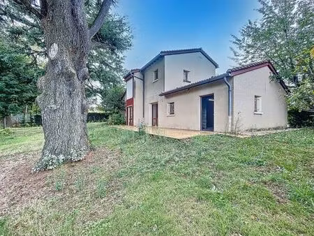 maison de 5 pièces de luxe en vente à saint-genis-laval  auvergne-rhône-alpes