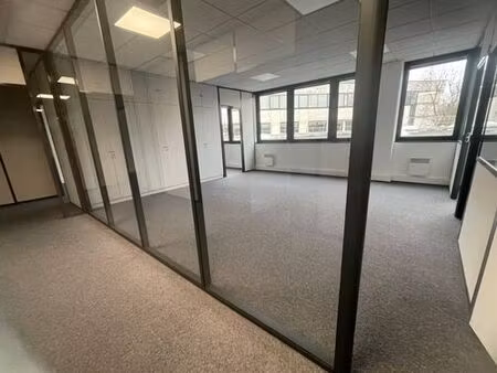bureau de prestige de 163 m2 en location - gennevilliers  île-de-france