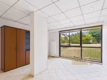 prestigieux bureau de 92 m2 en location - vincennes  france