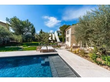 prestigieuse maison de campagne de 170 m2 en location eygalières  provence-alpes-côte d'az