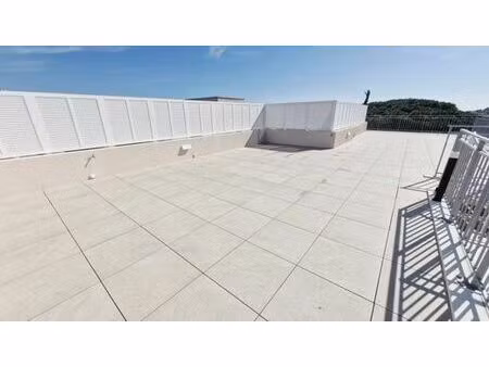 appartement de luxe 3 chambres en location à cavalaire-sur-mer  provence-alpes-côte d'azur