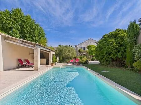 maison de 8 pièces de luxe en location à saint-rémy-de-provence  provence-alpes-côte d'azu